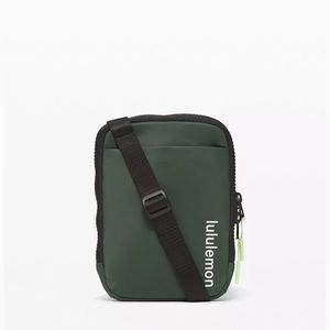 Lululemon | Easy Access Crossbody NWT